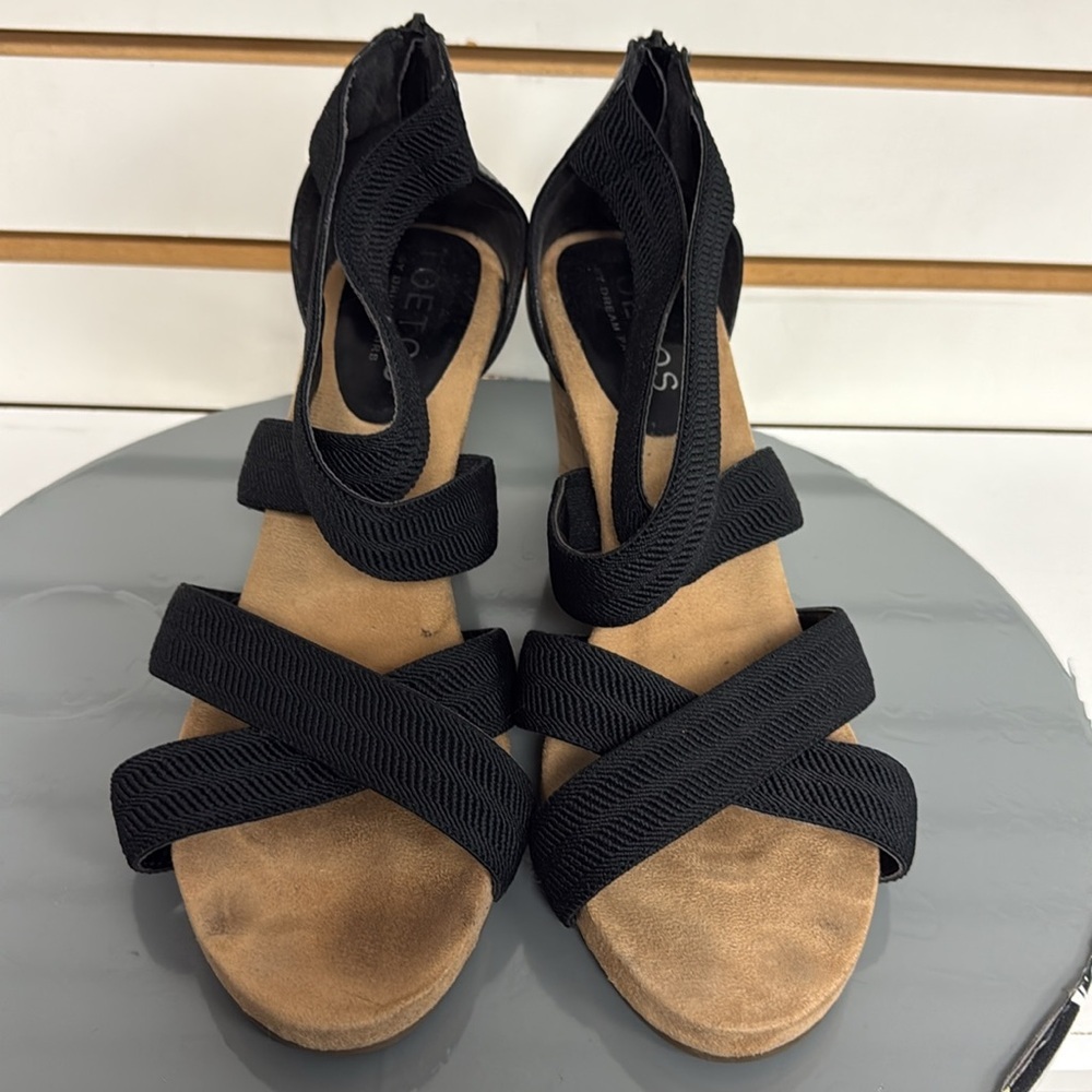 TOETOS Women's Solsoft Low Platform Wedges Size‎ 11 Black Zip Back